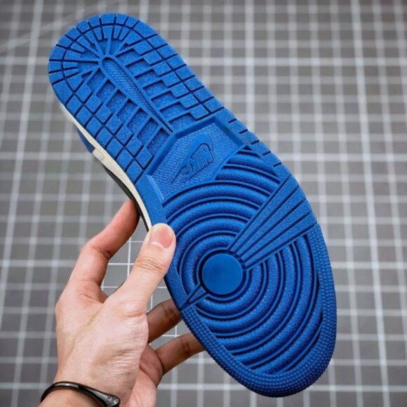 Travis Scott x AJ 1 Retro Low OG SP Fragment White Blue Daily - Picture 6 of 10